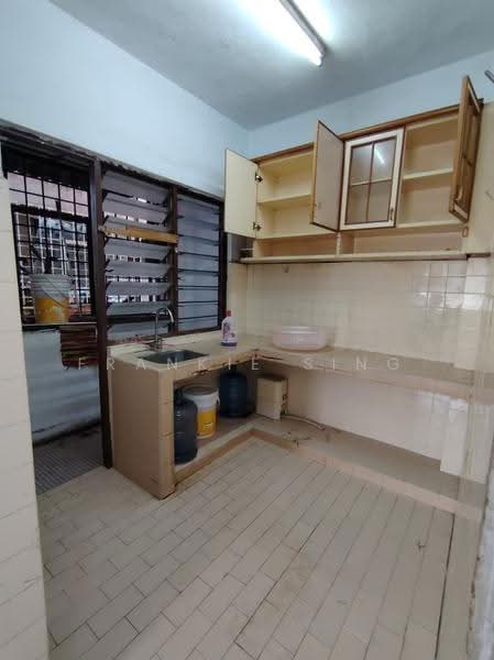 Flat for Sale at Bangau - Frankie Sing - Kitchen - PropertyGuru.com.my