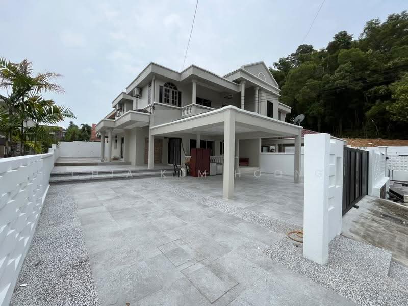 Semi-Detached House for Sale in Bukit Pelindung (Kuantan) - CHIA KUM HOONG - Exterior - PropertyGuru.com.my