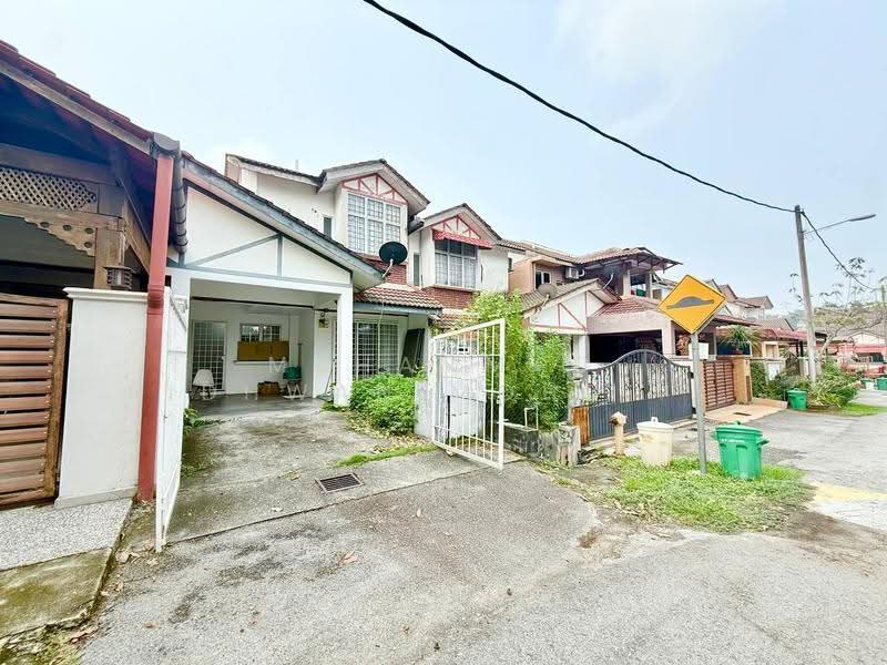 2-storey Terraced House for Sale in Sungai Merab (Dengkil) - Muhammad Ridhwan Mohd Huzairi - Exterior - PropertyGuru.com.my