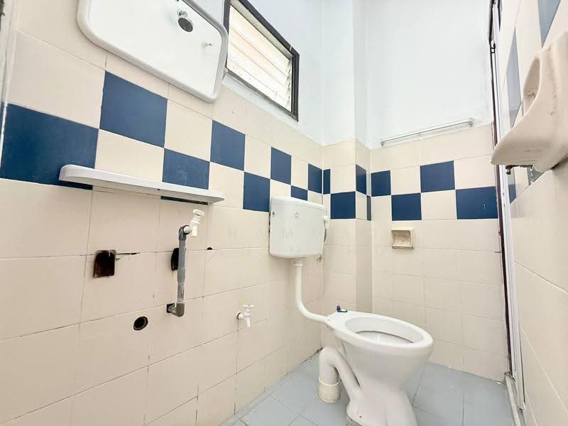 2-storey Terraced House for Sale in Sungai Merab (Dengkil) - Muhammad Ridhwan Mohd Huzairi - Bathroom - PropertyGuru.com.my