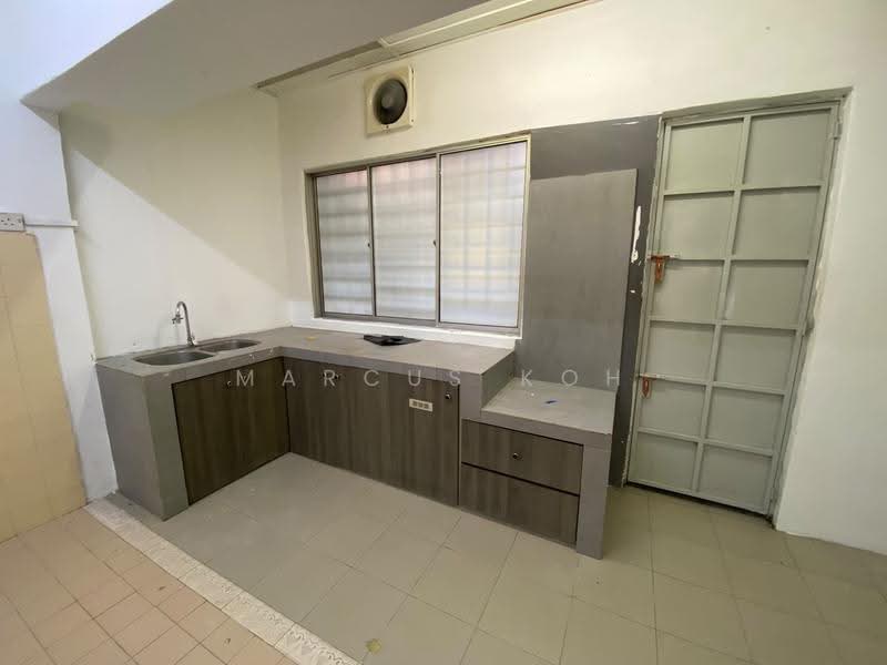 Rumah Teres 2.5-Tingkat untuk Disewa di Jalan Kuching (Kuala Lumpur) - Marcus Koh - Kitchen - PropertyGuru.com.my