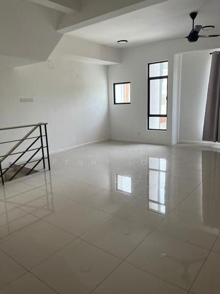 Rumah Bandar untuk Disewa di Taman Akasia (Semenyih) - Penny Loh - Living Room - PropertyGuru.com.my