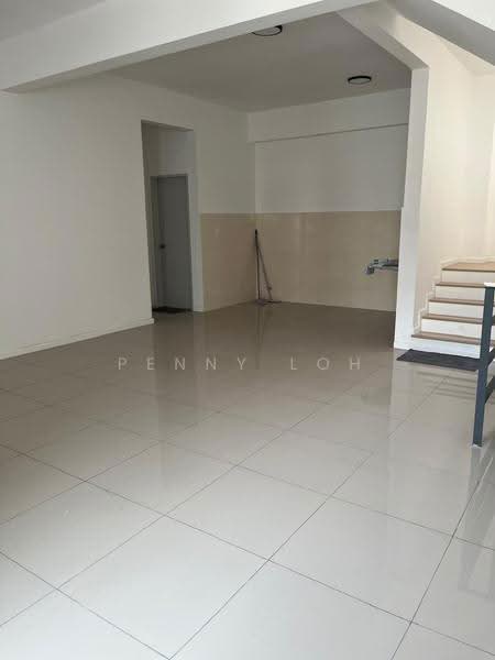 Rumah Bandar untuk Disewa di Taman Akasia (Semenyih) - Penny Loh - Living Room - PropertyGuru.com.my