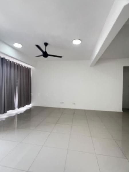 Rumah Bandar untuk Disewa di Taman Akasia (Semenyih) - Penny Loh - Living Room - PropertyGuru.com.my
