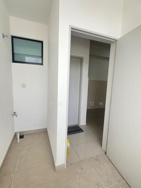 Rumah Bandar untuk Disewa di Taman Akasia (Semenyih) - Penny Loh - Entrance - PropertyGuru.com.my