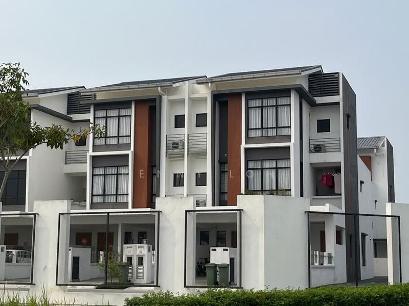 Rumah Bandar untuk Disewa di Taman Akasia (Semenyih) - Penny Loh - Exterior - PropertyGuru.com.my