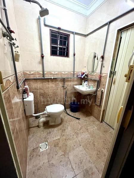 Rumah Teres 2-Tingkat untuk Dijual di Saujana Puchong (Puchong) - Flora T - Bathroom - PropertyGuru.com.my