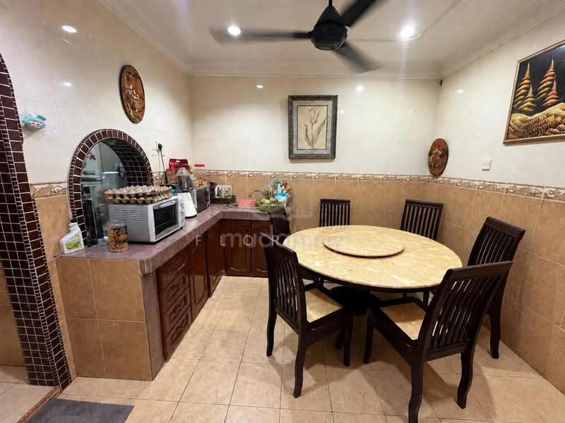 Rumah Teres 2-Tingkat untuk Dijual di Saujana Puchong (Puchong) - Flora T - Kitchen - PropertyGuru.com.my