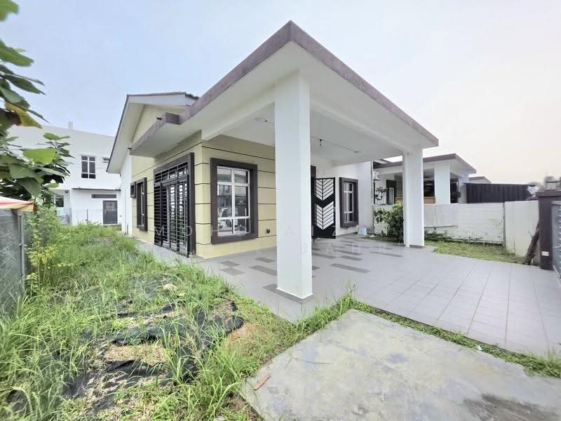 Rumah Berkembar untuk Dijual di Taman Bentara (Kuala Selangor) - Mohd Aizat Saiful Bahri - Exterior - PropertyGuru.com.my