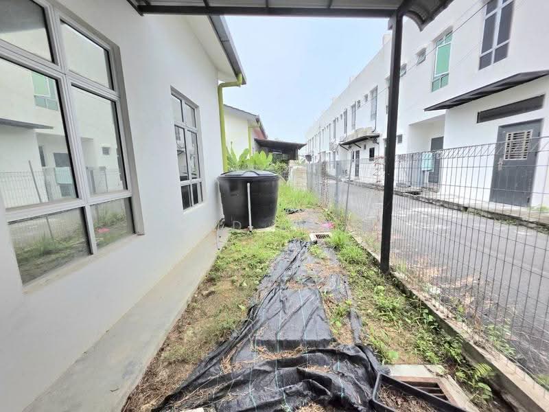 Rumah Berkembar untuk Dijual di Taman Bentara (Kuala Selangor) - Mohd Aizat Saiful Bahri - Exterior - PropertyGuru.com.my