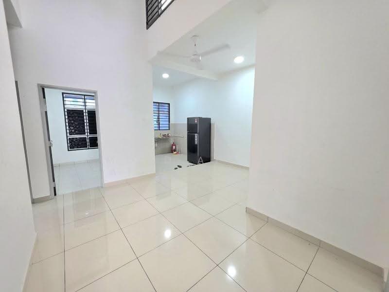 Rumah Berkembar untuk Dijual di Taman Bentara (Kuala Selangor) - Mohd Aizat Saiful Bahri - Kitchen - PropertyGuru.com.my