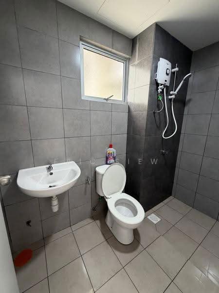 Kondominium untuk Disewa di Residensi Sateria - Eric Siew - Bathroom - PropertyGuru.com.my
