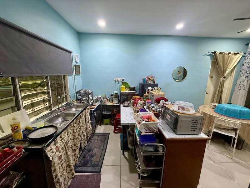 Rumah Teres 2-Tingkat untuk Dijual di Taman Pinggiran Usj (Subang Jaya) - Mohd Aizat Saiful Bahri - Kitchen - PropertyGuru.com.my