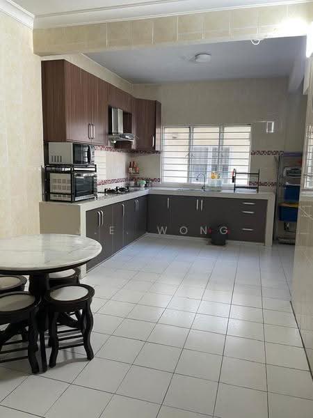 2-storey Terraced House for Sale in Taman Perindustrian Sime Uep (Subang Jaya) - J.E. Wong - Kitchen - PropertyGuru.com.my