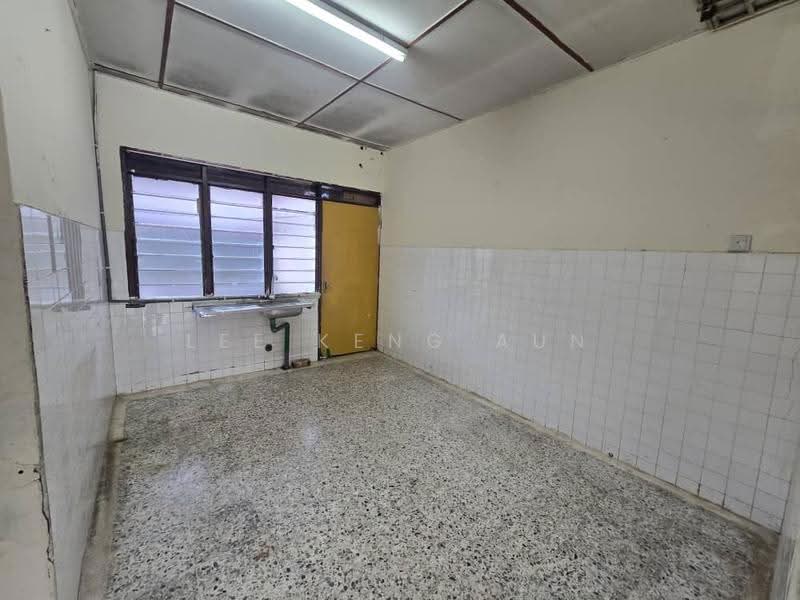 1-storey Terraced House for Rent in Taman Sentosa (Klang) - Lee Keng Aun - Kitchen - PropertyGuru.com.my