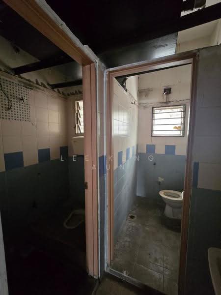 Kedai untuk Disewa di Bandar Bukit Tinggi (Klang) - Lee Keng Aun - Bathroom - PropertyGuru.com.my