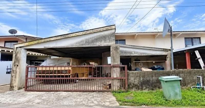 Rumah Berkembar untuk Dijual di Bintulu (Sarawak) - Jason Tang - Car Park - PropertyGuru.com.my
