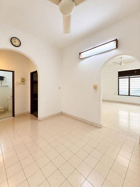 Semi-Detached House for Sale in Tanjung Bungah (Penang) - KK Kwok - Living Room - PropertyGuru.com.my
