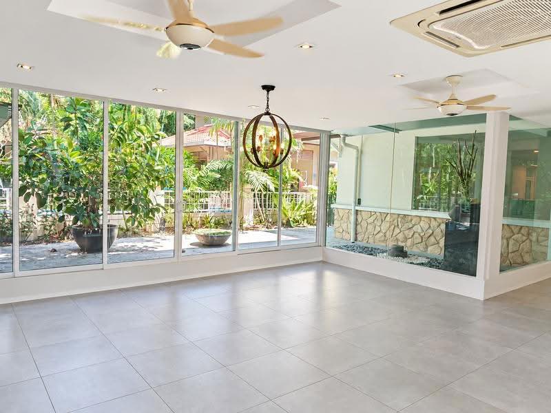 Rumah Banglo untuk Dijual di Meru Valley (Ipoh) - Kent Chow - Living Room - PropertyGuru.com.my