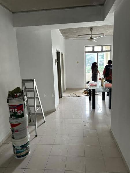 Apartment for Sale at Taman Sri Pulai Perdana - Robbie Tan - Corridor - PropertyGuru.com.my
