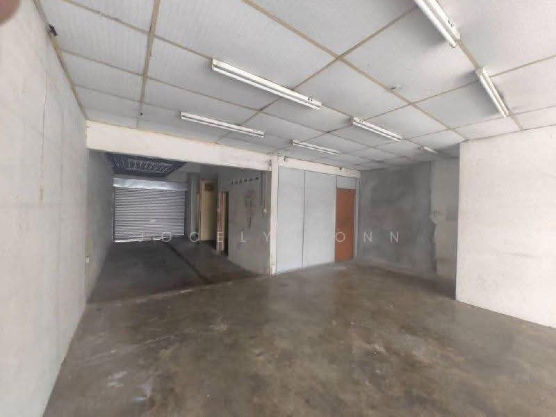 Shop for Rent in Taman Ungku Tun Aminah (Skudai) - Jocelyn Onn - Interior - PropertyGuru.com.my