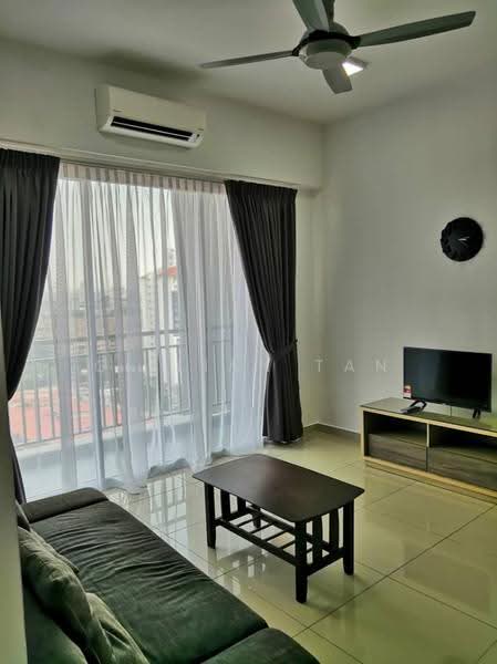 Kondominium untuk Disewa di D'suria Condominium - Gillian Tan - Living Room - PropertyGuru.com.my
