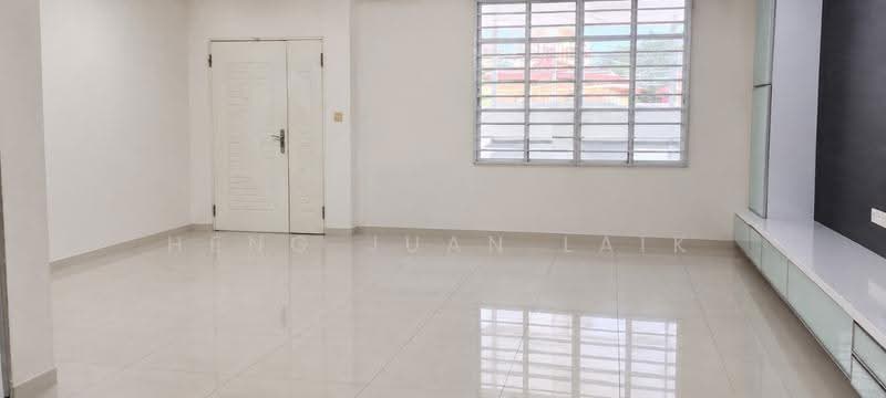 Rumah Berkembar untuk Dijual di Taman Landmark (Penampang) - HENG JUAN LAIK - Living Room - PropertyGuru.com.my