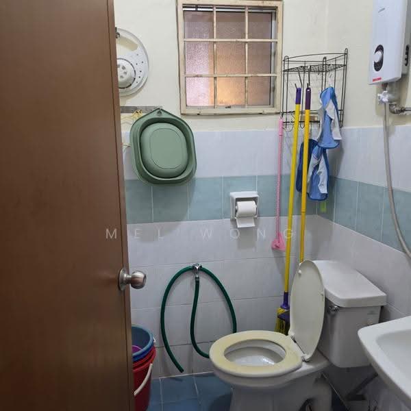 Apartment for Sale at Pandan Utama Apartment - Mel Wong - Bathroom - PropertyGuru.com.my