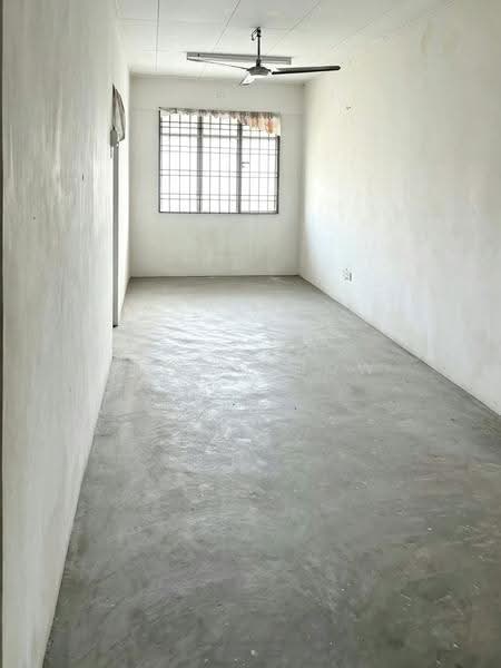 Rumah Flat untuk Dijual di Rumah Pangsa Sri Orkid (Ehsan Jaya) - Zack Chow - Living Room - PropertyGuru.com.my
