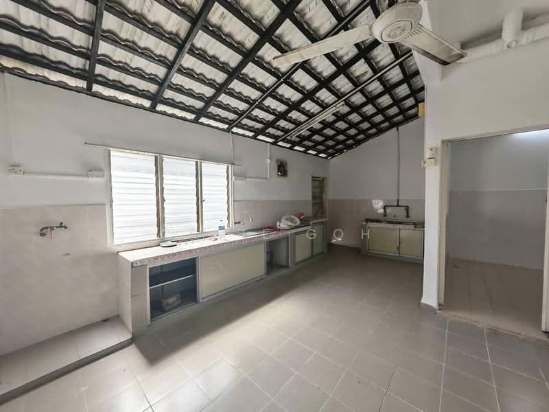 2-storey Terraced House for Sale in Taman Pantai Emas (Klebang) - Camie Goh - Kitchen - PropertyGuru.com.my