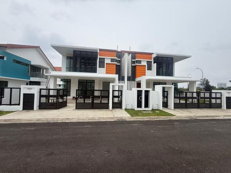Rumah Berkembar untuk Dijual di Bandar Dato Onn (Tebrau) - Jocelyn Onn - Exterior - PropertyGuru.com.my