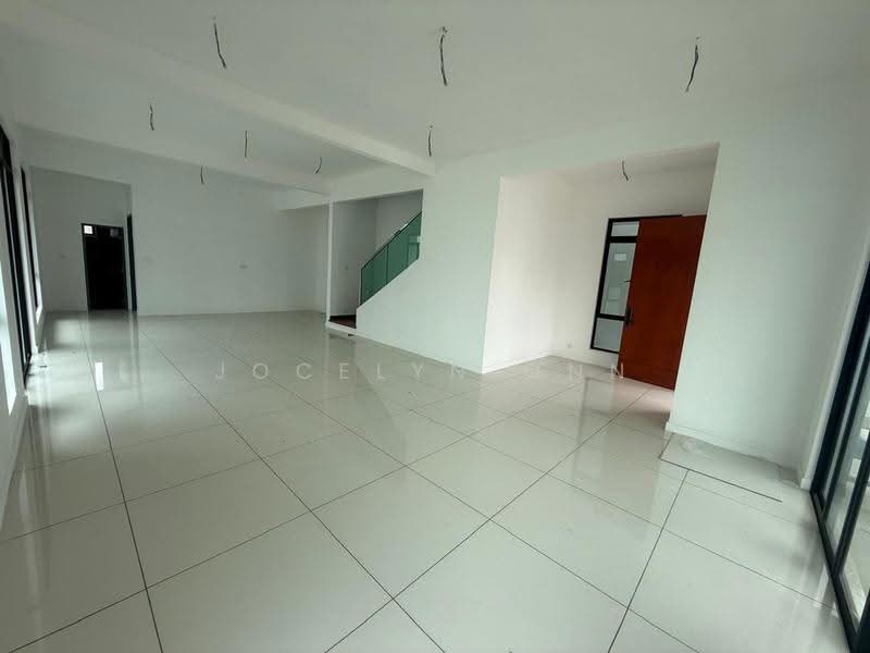 Rumah Berkembar untuk Dijual di Bandar Dato Onn (Tebrau) - Jocelyn Onn - Living Room - PropertyGuru.com.my