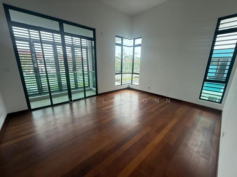 Rumah Berkembar untuk Dijual di Bandar Dato Onn (Tebrau) - Jocelyn Onn - Living Room - PropertyGuru.com.my