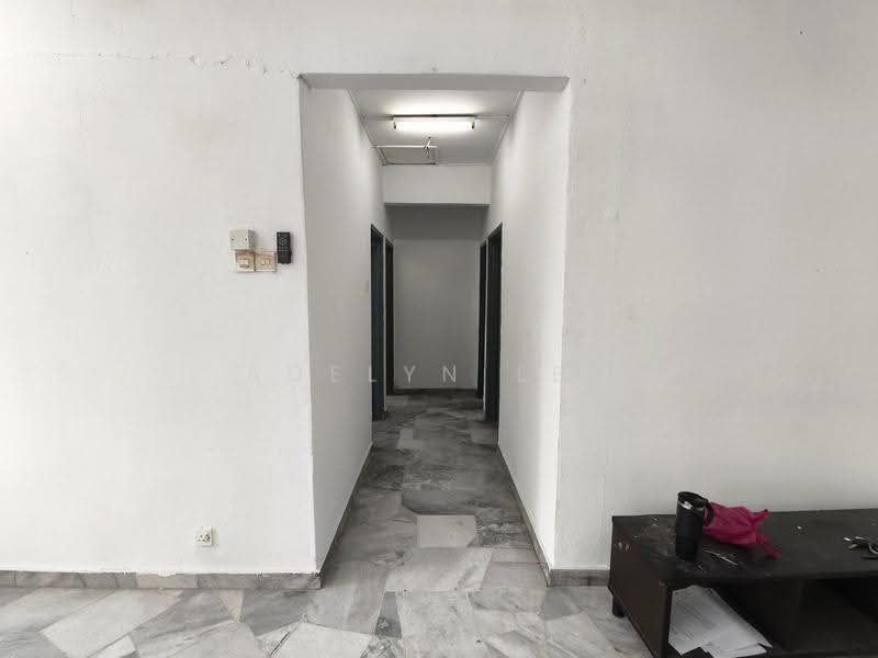 Flat for Sale at Taman Sungai Besi - Adelyn Lee - Corridor - PropertyGuru.com.my