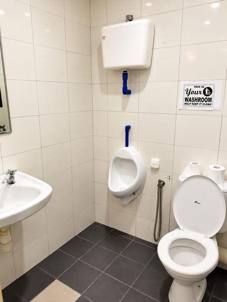 Pejabat untuk Disewa di Taman Bukit Jambul (Bukit Jambul) - Cy Issac Lee - Bathroom - PropertyGuru.com.my