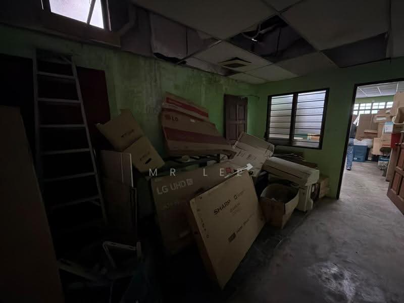 Shop for Sale in Kampar (Perak) - Mr Lee - Interior - PropertyGuru.com.my