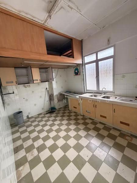 Rumah Flat untuk Dijual di Rasah Jaya Flat - Wilson Wong - PropertyGuru.com.my