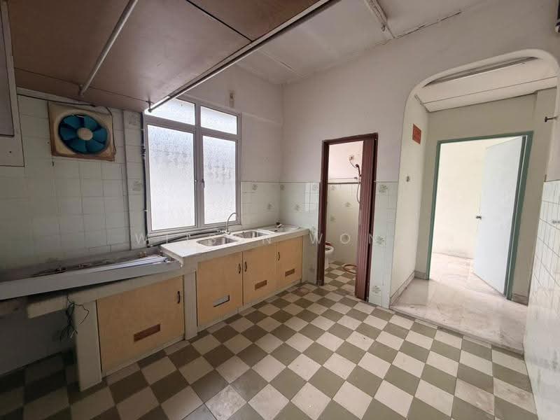 Rumah Flat untuk Dijual di Rasah Jaya Flat - Wilson Wong - PropertyGuru.com.my