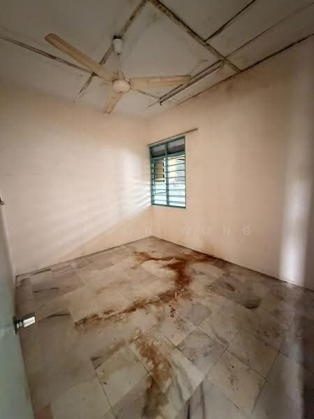 Rumah Flat untuk Dijual di Rasah Jaya Flat - Wilson Wong - PropertyGuru.com.my