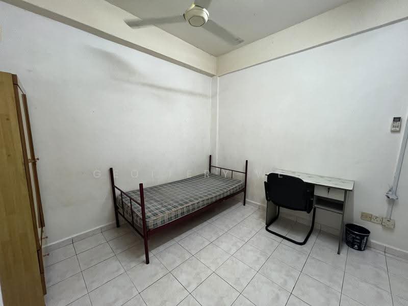 Apartment for Rent at Pangsapuri Bukit Beruang Utama - Geoffery Wee - Bedroom - PropertyGuru.com.my