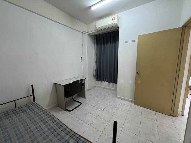 Apartment for Rent at Pangsapuri Bukit Beruang Utama - Geoffery Wee - Bedroom - PropertyGuru.com.my
