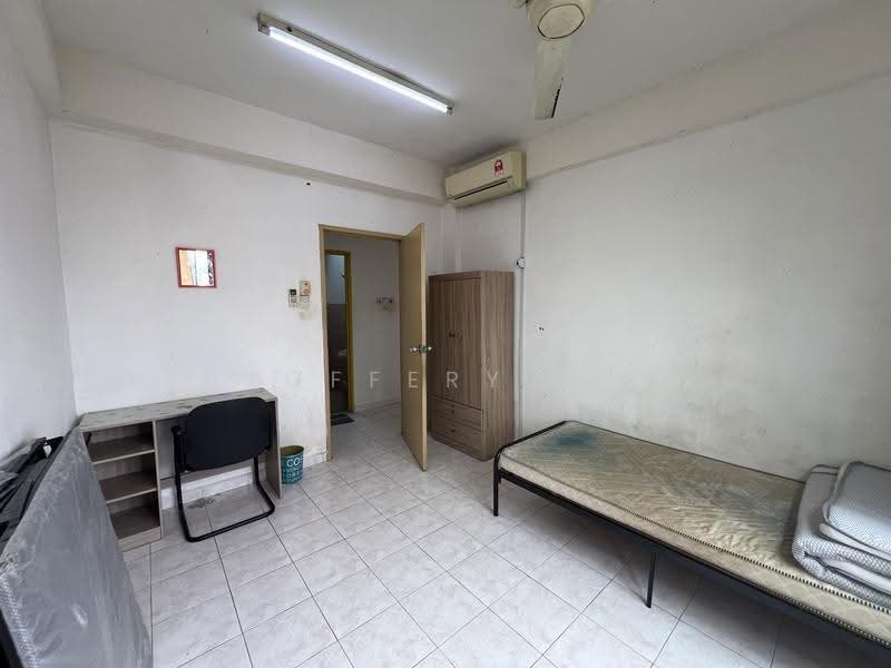 Apartment for Rent at Pangsapuri Bukit Beruang Utama - Geoffery Wee - Bedroom - PropertyGuru.com.my