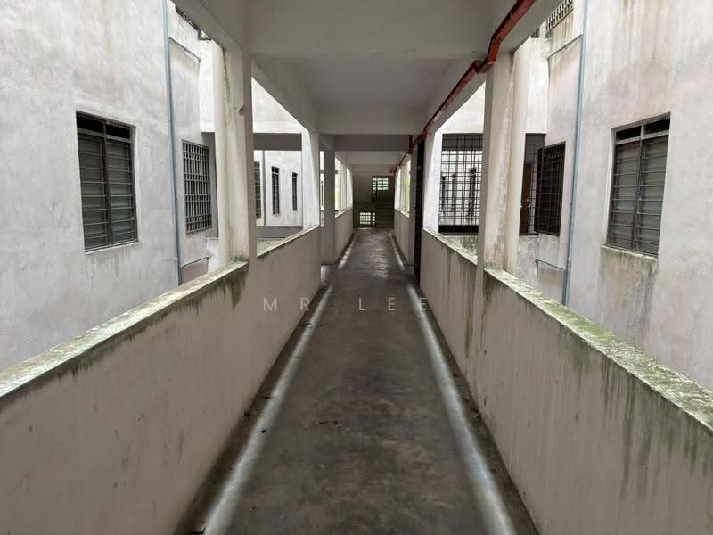Flat for Sale at Taman Kampar Perdana - Mr Lee - Corridor - PropertyGuru.com.my