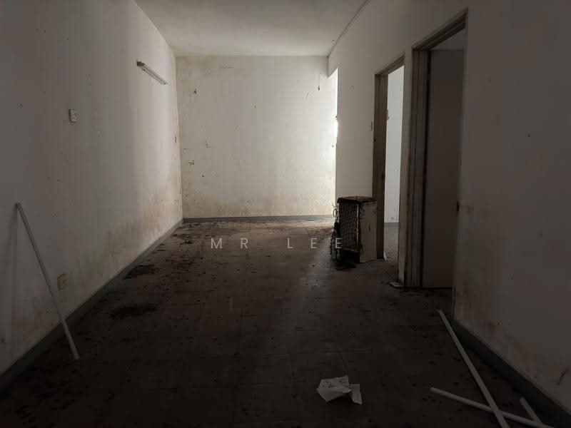 Flat for Sale at Taman Kampar Perdana - Mr Lee - Interior - PropertyGuru.com.my
