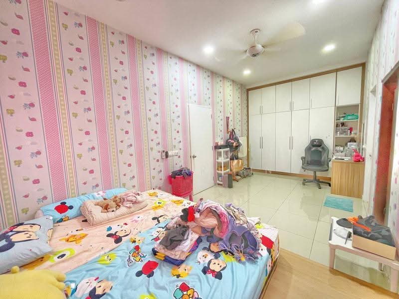 Semi-Detached House for Sale in Shah Alam (Selangor) - Sue Arifin - Bedroom - PropertyGuru.com.my