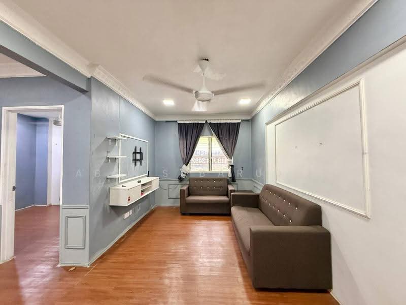 Pangsapuri untuk Disewa di Pangsapuri Bukit Baru - Abid Sabarudin - Living Room - PropertyGuru.com.my