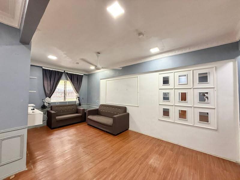 Pangsapuri untuk Disewa di Pangsapuri Bukit Baru - Abid Sabarudin - Living Room - PropertyGuru.com.my