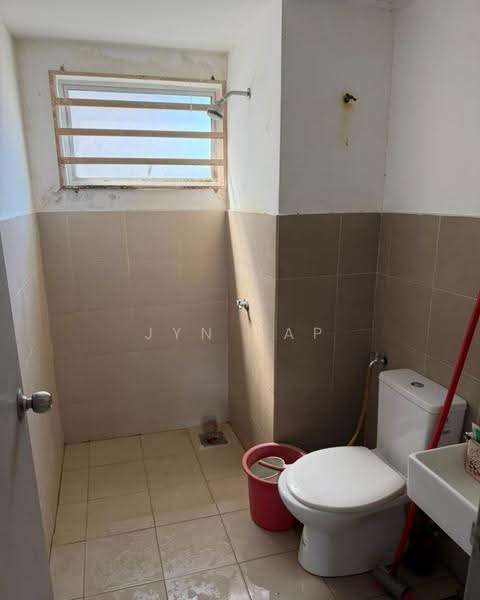 Pangsapuri untuk Dijual di Sutra Villa - Jyn Yap - Bathroom - PropertyGuru.com.my