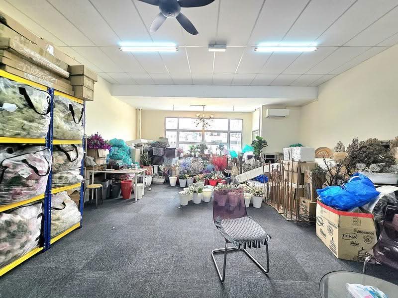 Shop / Office for Sale in Kawasan Perindustrian Batu Caves (Batu Caves) - Abid Sabarudin - Interior - PropertyGuru.com.my