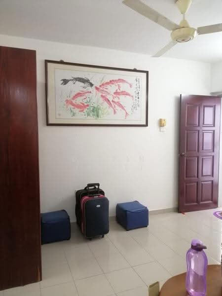 Rumah Flat untuk Dijual di Lorong Semarak Api - Darren Jalleh - Living Room - PropertyGuru.com.my